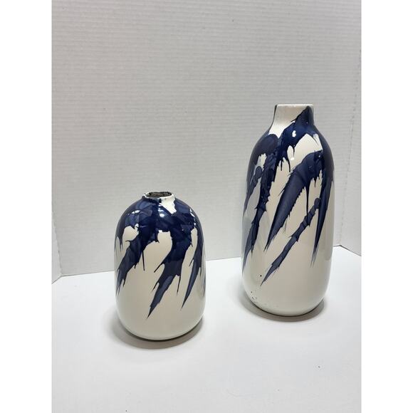 Modern Ceramic Vase Navy Blue and White Set of 2 Mantel Shelf New-open box - Picture 2 of 5